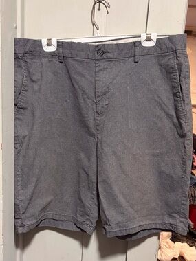 Mens old navy shorts size 40